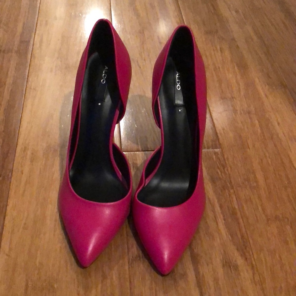 Pink Aldo Heels 3-4 inch heal never worn size 6